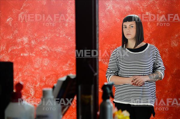 Teodora Roman, 25 ani, piercer la `Pisica Grasa Tattoo and Piercing`, pozeaza in Bucuresti, marti, 4 februarie Foto: Andreea Alexandru.